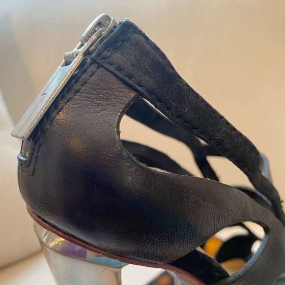 L.A.M.B leather and suede sandals with geometric metal heel. Size 6 - Picture 9 of 9
